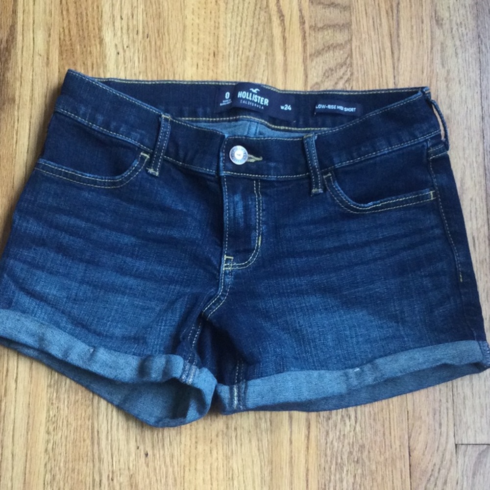 Hollister denim low rise midi short size 0 w24